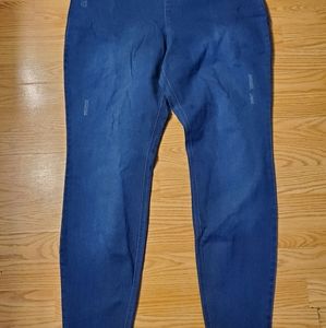 Brand new jeggings by Hue